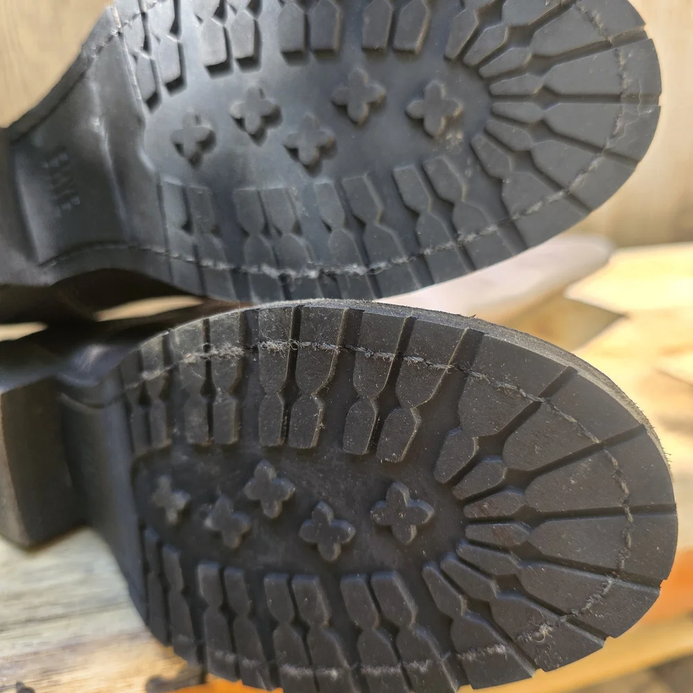 Frye brown distressed
